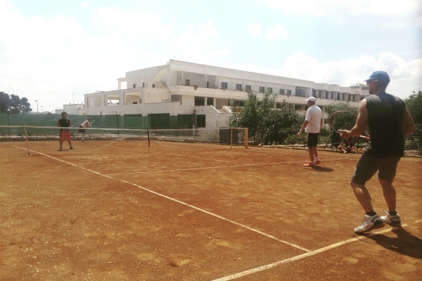 Campo da tennis in terra battuta - Trulli Donna Isabella